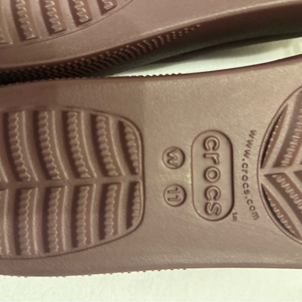 Crocs Classic Platform Slides Women Size 11 Dark Cherry Retro Sandals Beach - Picture 7 of 8